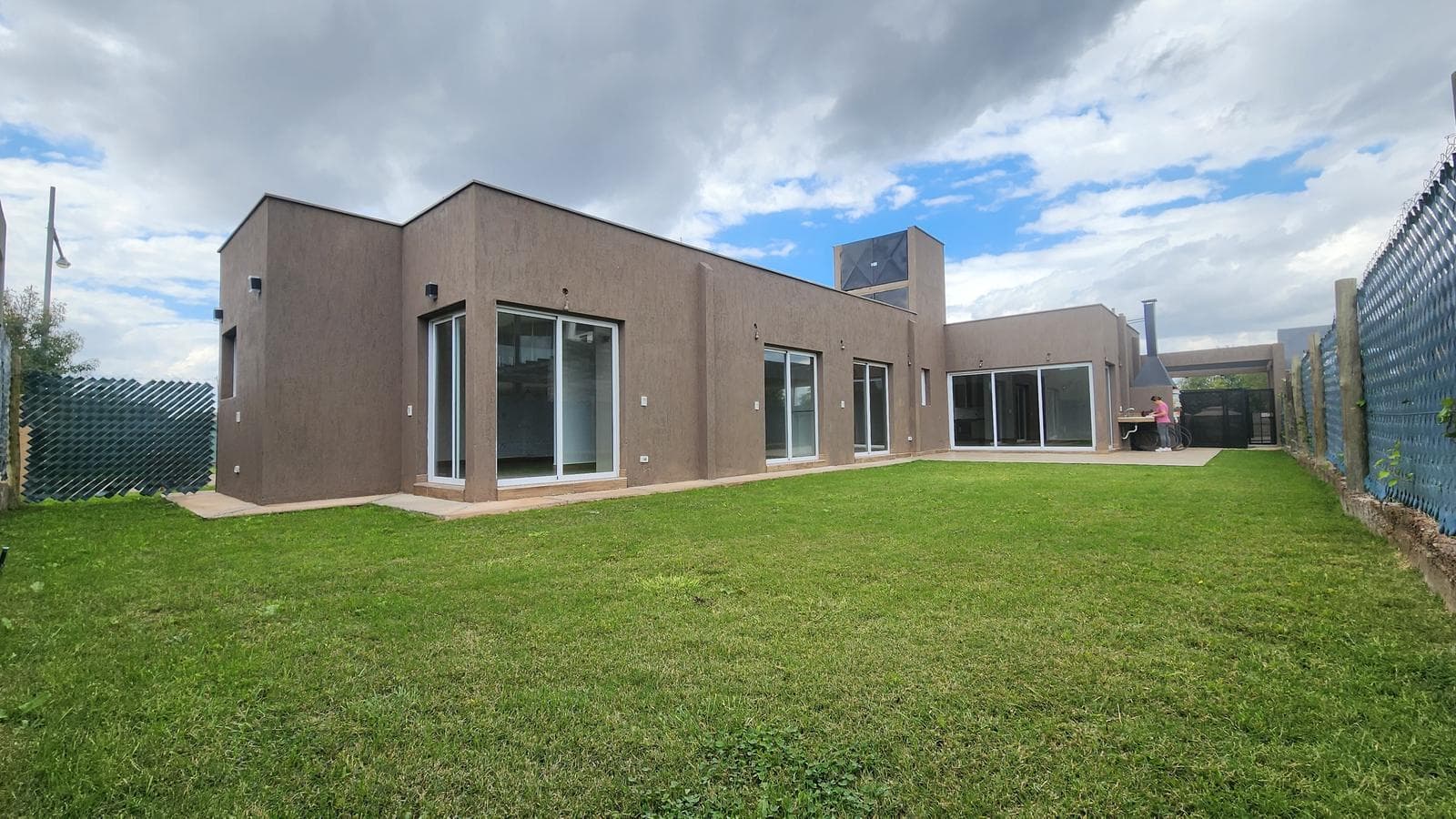 CASA EN VENTA 3 DORMITORIOS B° PORTAL ANDINO MAIPU - 1