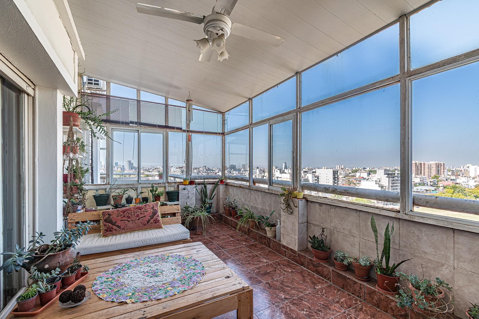 Dúplex Exclusivo en Piso 12° y 13° | Terraza Propia, Suite y Vistas Abiertas - 1