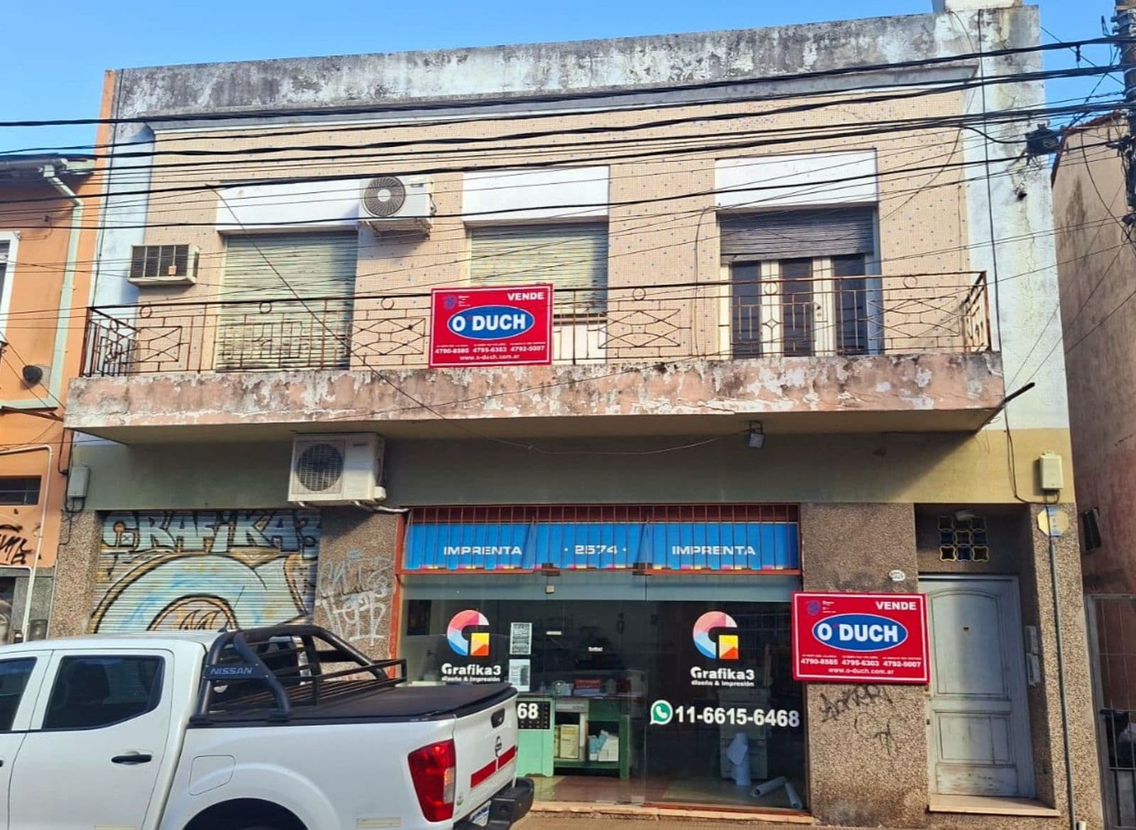 Olivos - Sólida propiedad con Local en P.Baja, jardín, Garaje y Dpto. en P.Alta. - 1