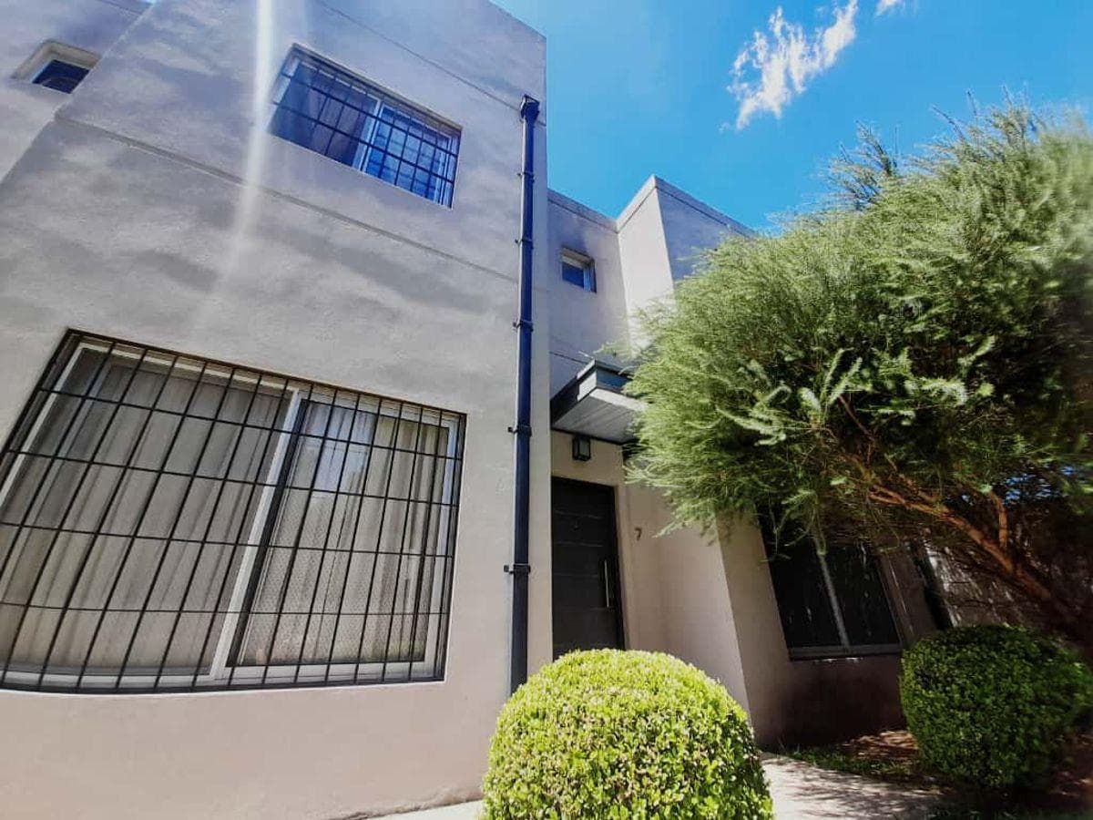 Venta Duplex 3 ambientes en Condominio Thorne, Ituzaingo Norte - 1