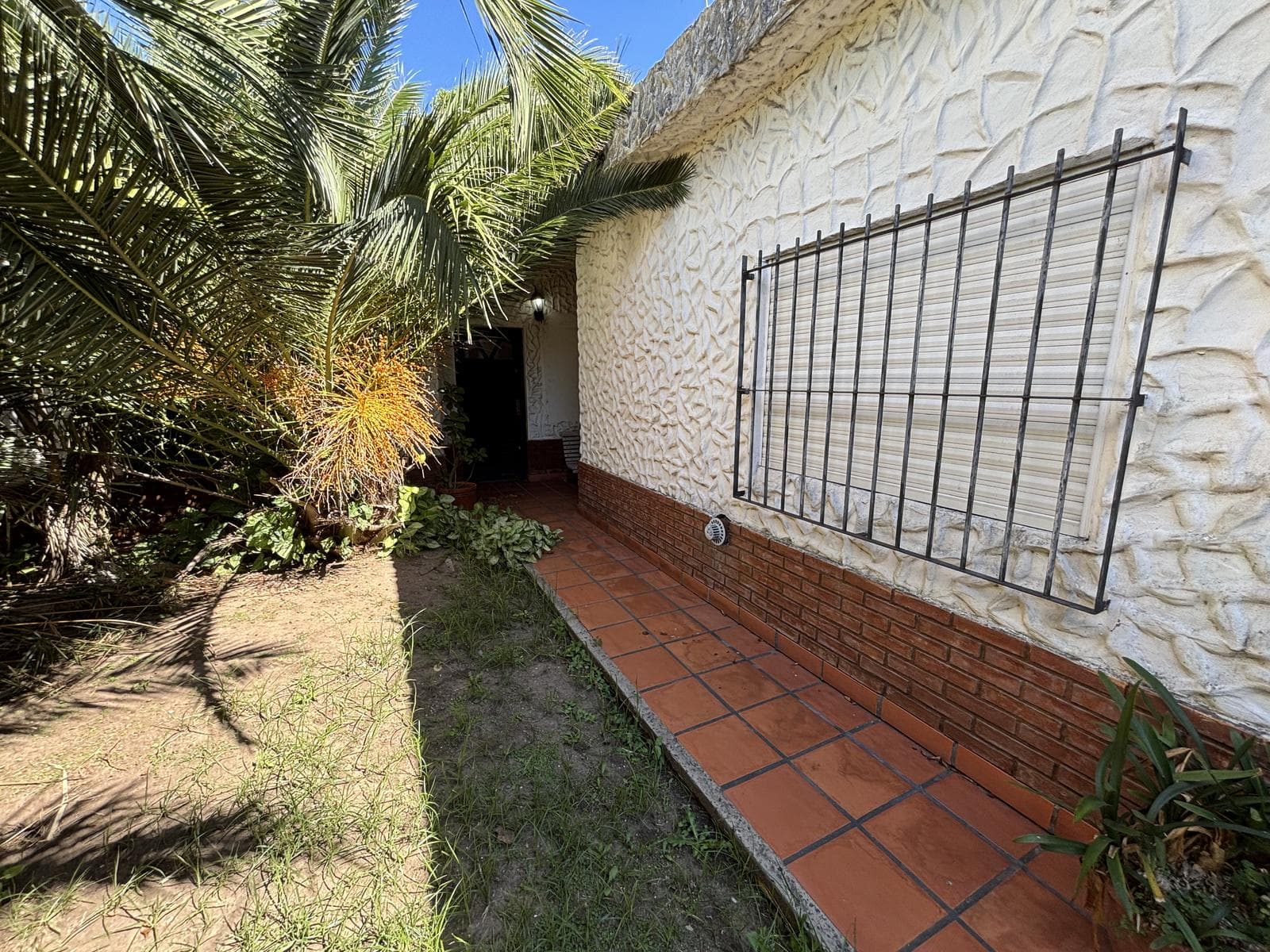 Venta de Casa 3 ambientes con piscina y patio en Berazategui - 1