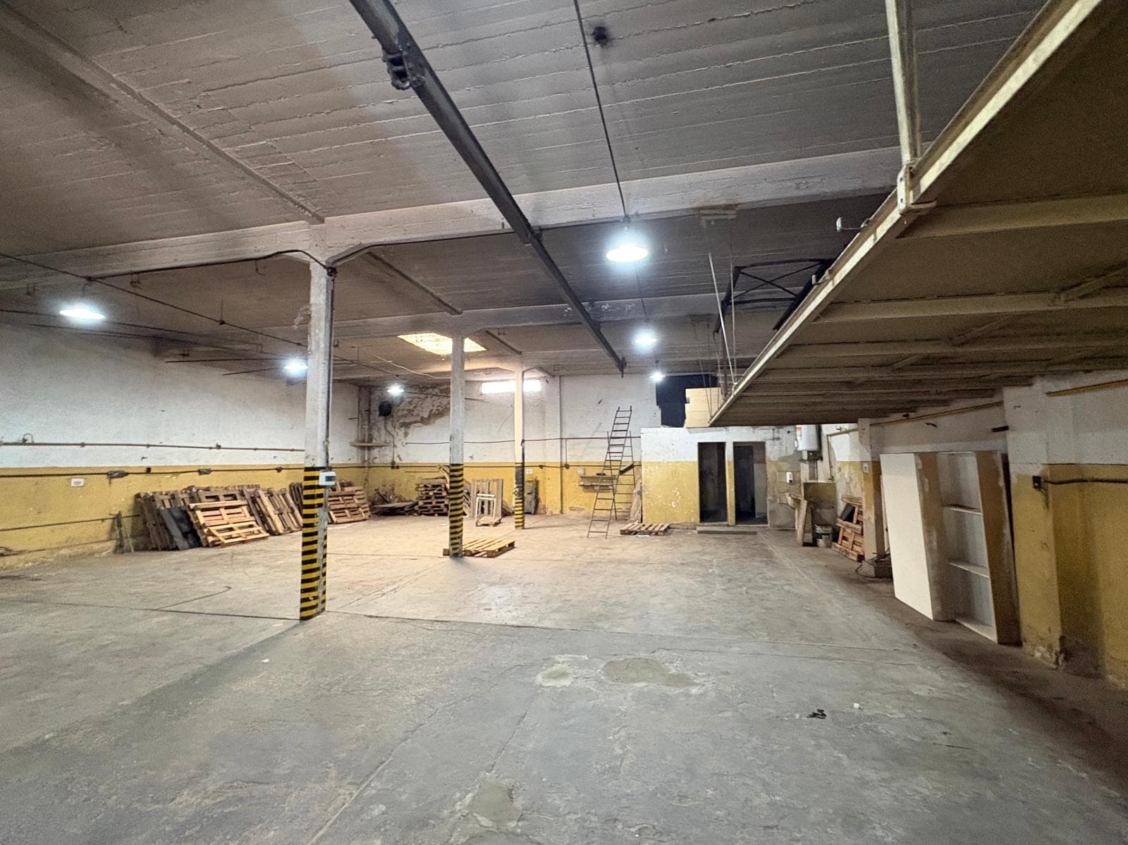 ALQ GALPÓN 380MT2 - VILLA LYNCH - 1