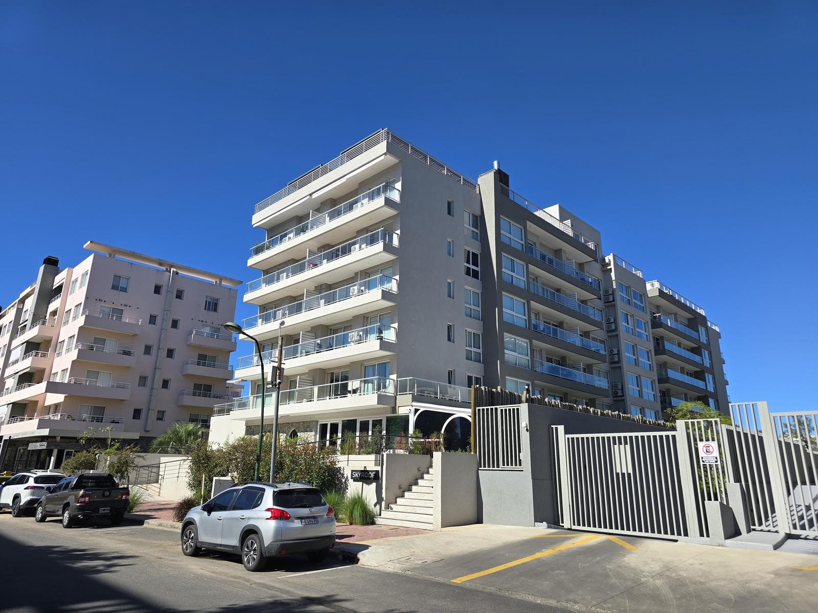 Alquiler Departamento 3 ambientes con cochera y amenities Barrio del Portal Nordelta - 1