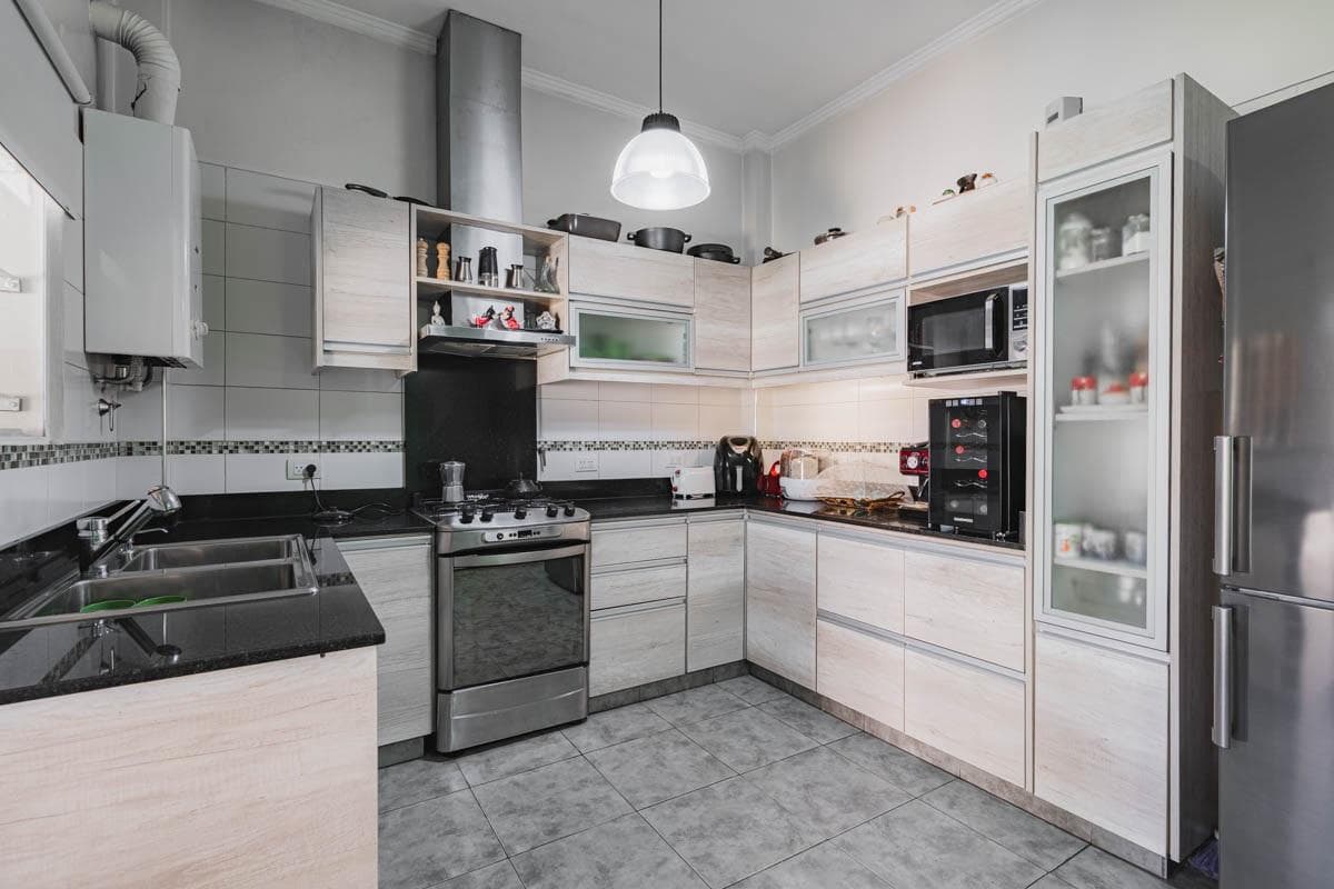 VENTA CASA MULTIFAMILIAR 6 AMBIENTES LA TABLADA - 1