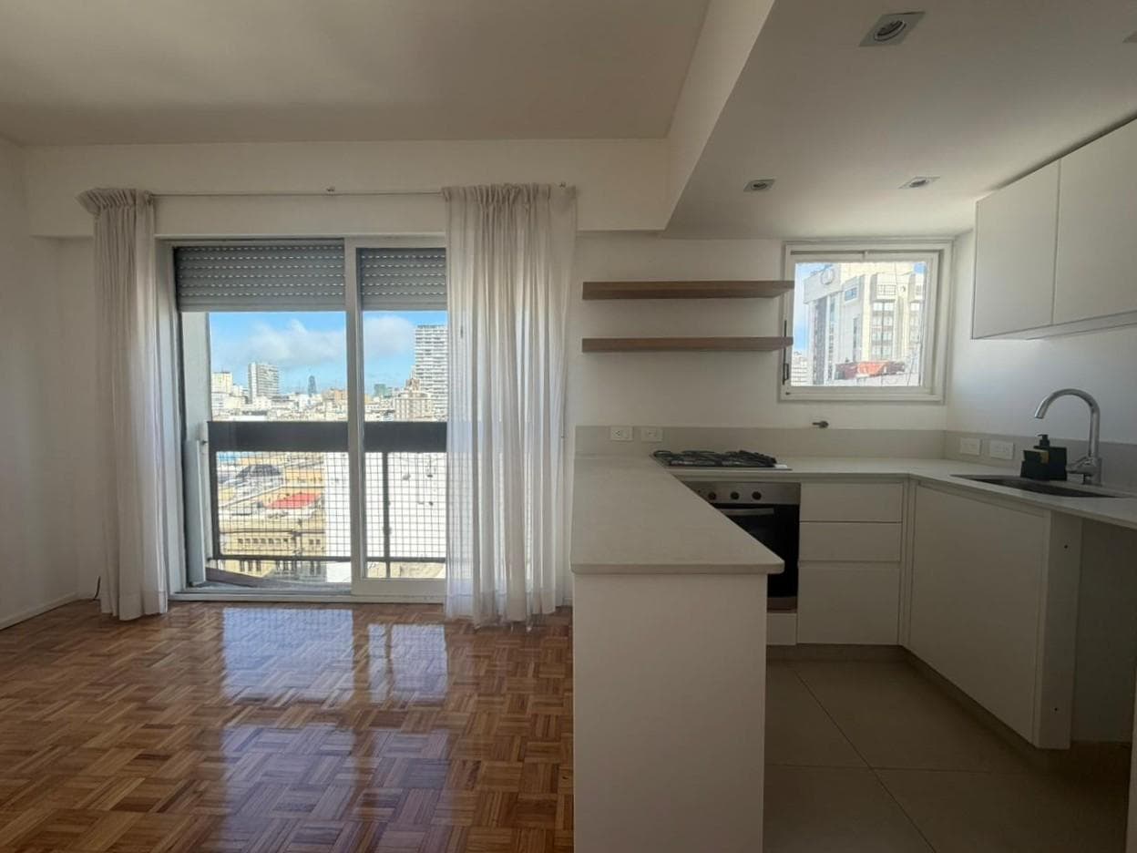 Venta 2 Ambientes Reciclado Vista Piso Alto Cochera Retiro - 1