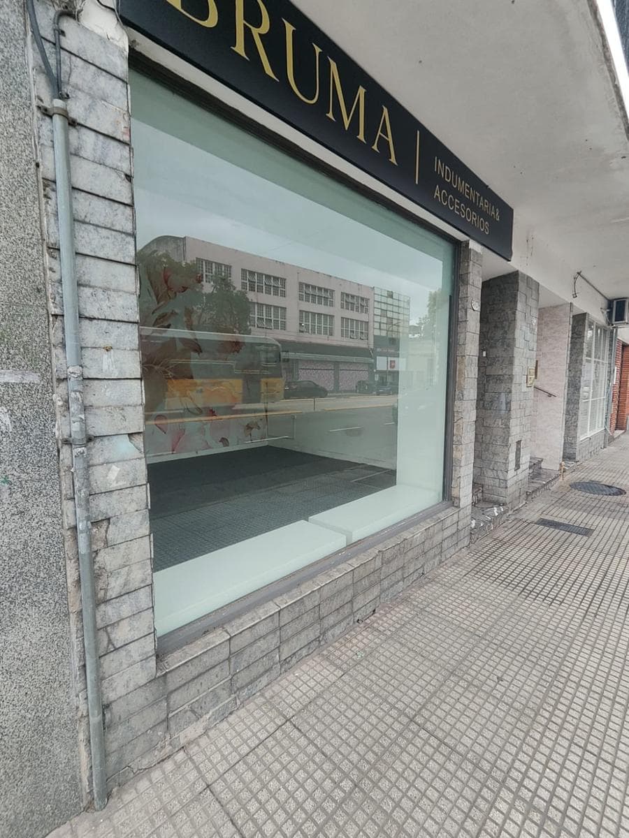 Alquiler Local 20 mts. - Paternal. Apto varios rubros. Juan B Justo al 5000. - 1