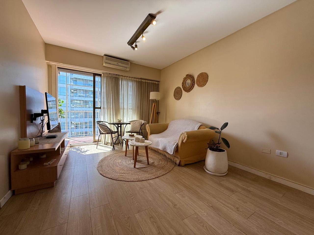 VENTA DEPARTAMENTO VICENTE LOPEZ 3 AMBIENTES COCHERA - 1