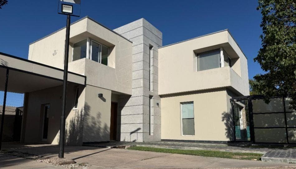 CASA BARRIO HACIENDAS DE LA CRUZ - 1