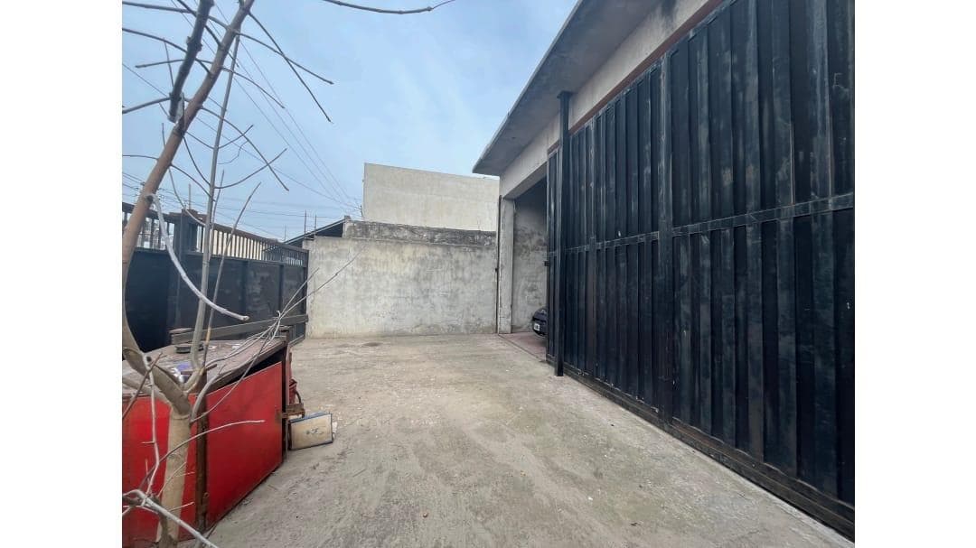 Taller con oficina en venta en Florencio Varela - 1