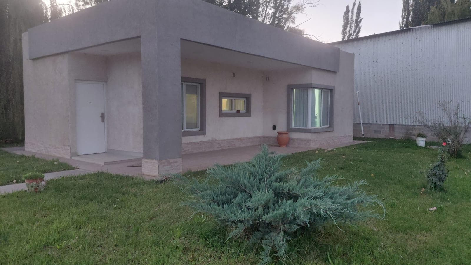 DEPOSITO + OFICINA - BARRIO PEUMAYEN PLOTTIER - 1