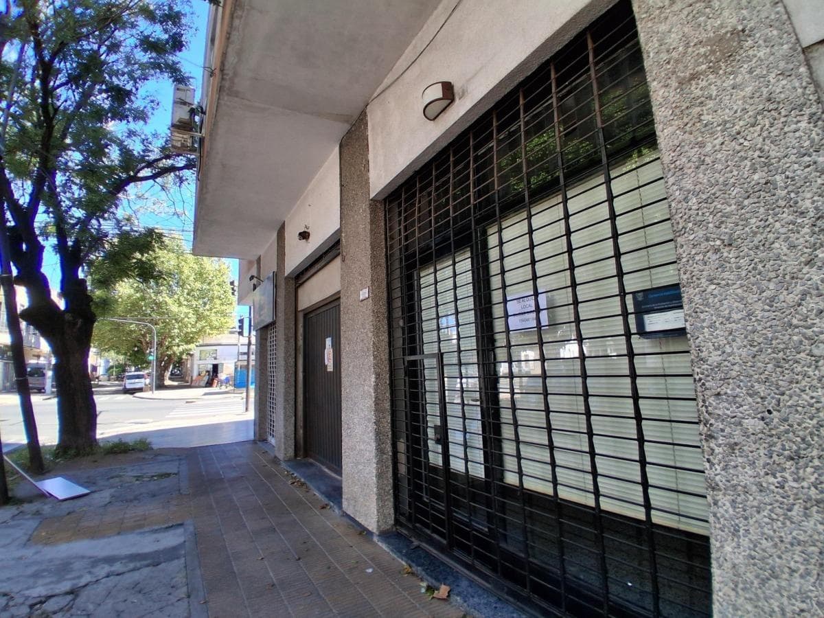 Local Comercial en alquiler - 1 Baño - General San Martín - 1