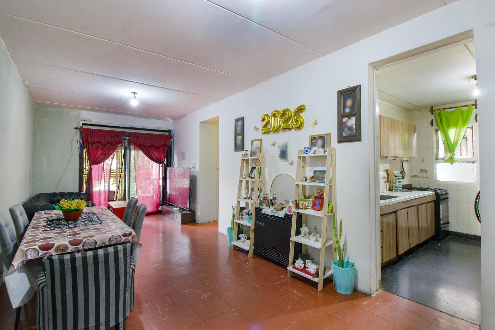 DEPARTAMENTO 4 AMBIENTES EN VENTA EN POMPEYA CON BALCÓN - 1