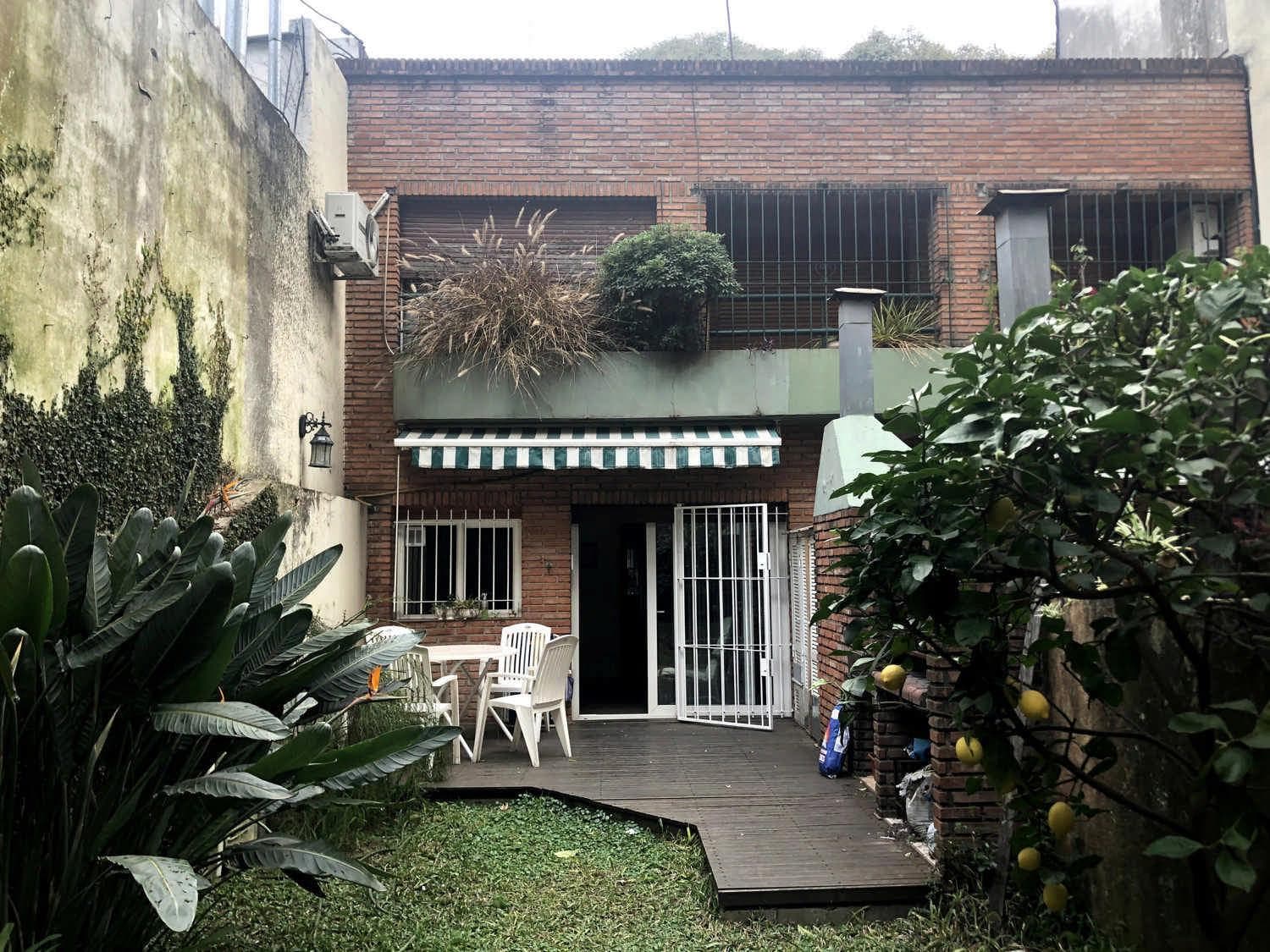Venta casa 3 dormitorios c/ jardín y 2 cocheras - Belgrano - M. Ugarte 2500 - 1