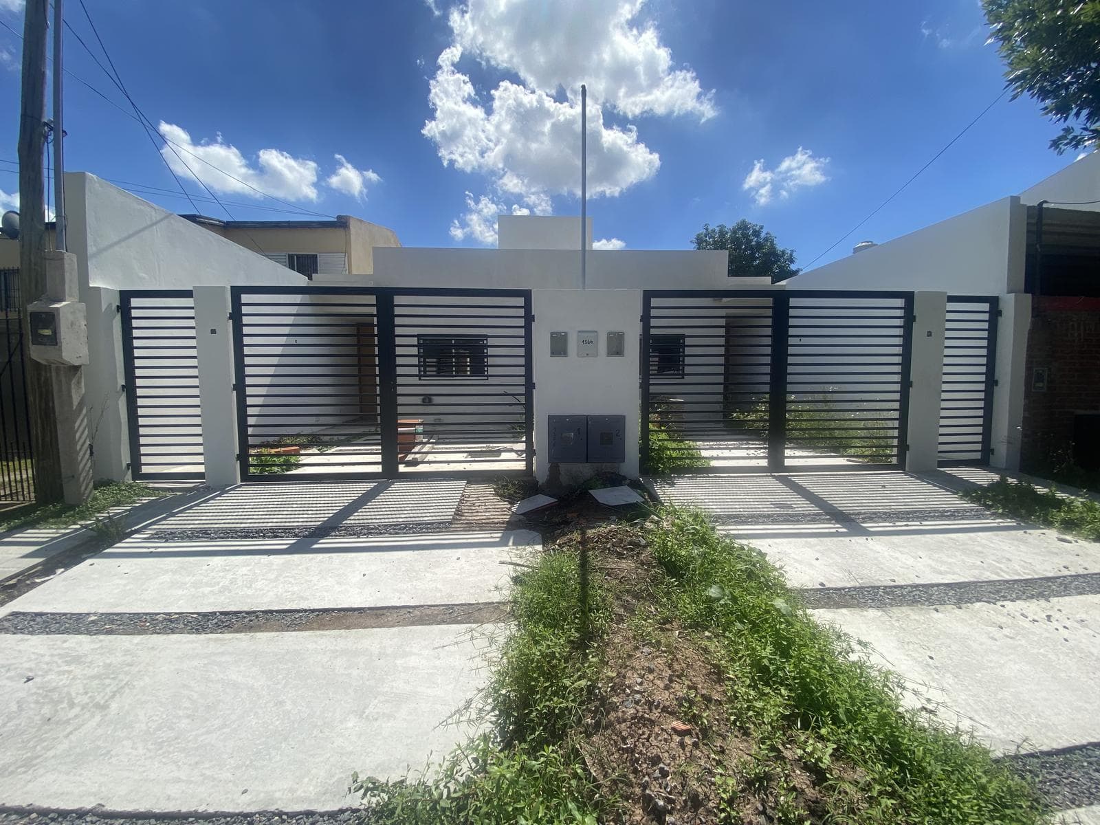 PH en venta en Los Hornos - 1