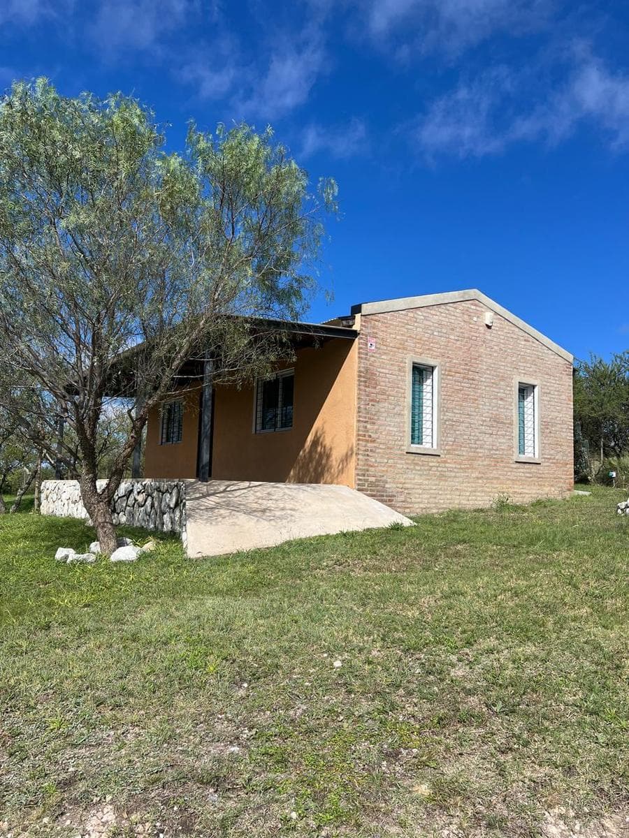 Casa de 2 habitaciones y PATIO - Huerta Grande - Alquiler - 1