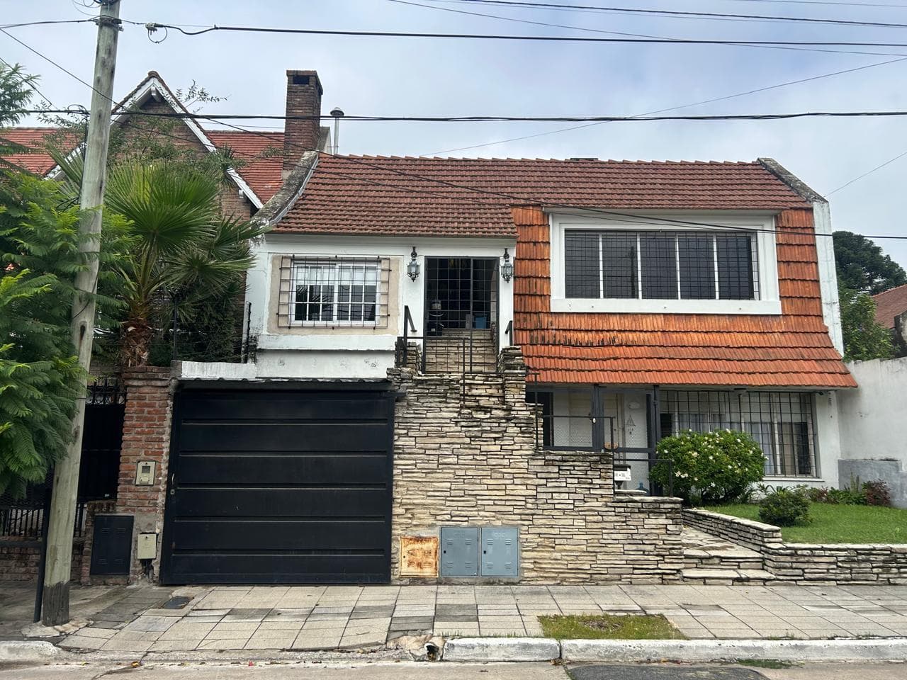 Casa en Alquiler en Lomas De Zamora - 1