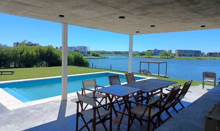 Casa a la laguna en venta en San Sebastián - 1