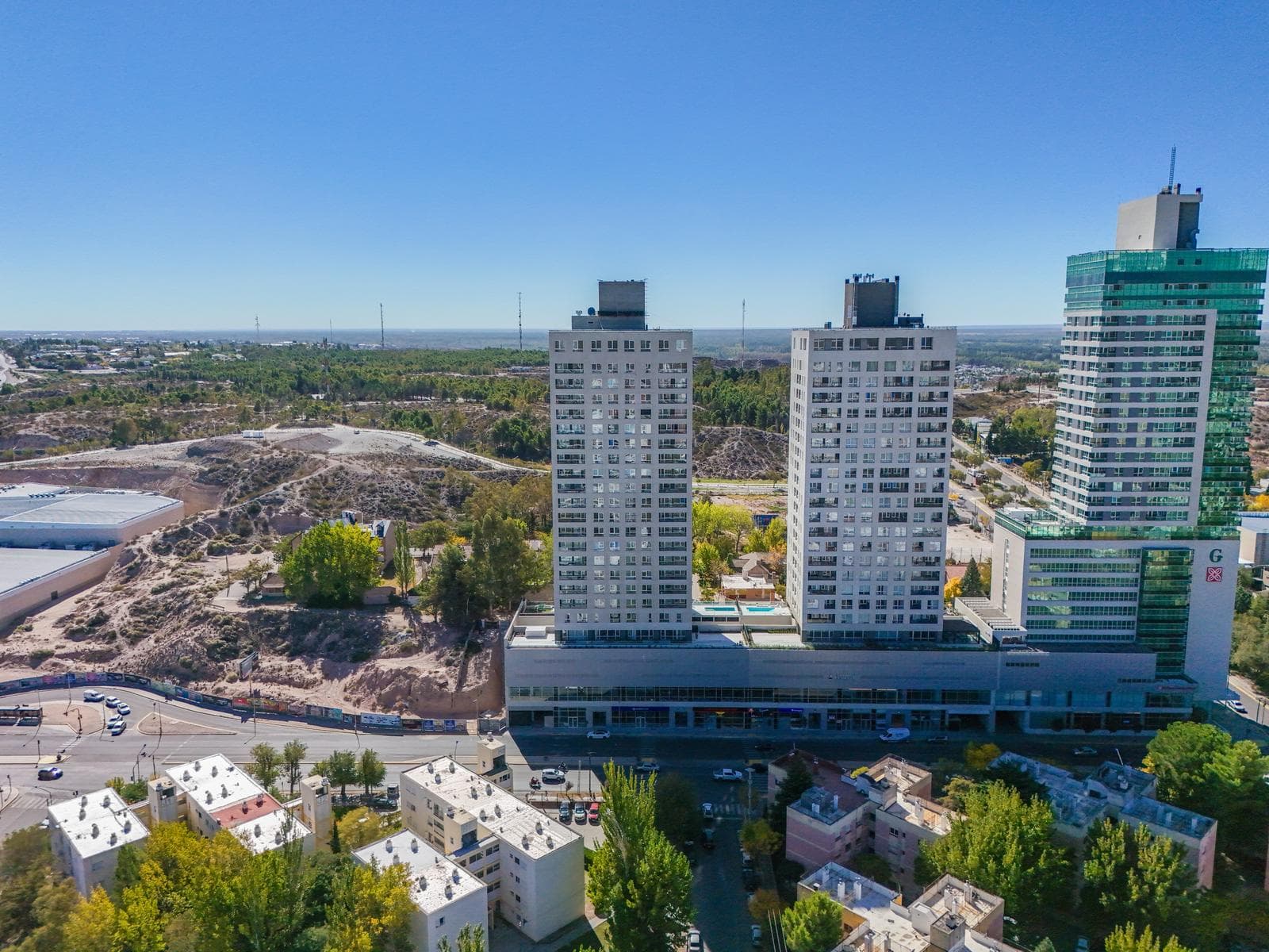ALQUILER OFICINA CORPORATIVA "TORRE TRADE" - NEUQUÉN CAPITAL - 1