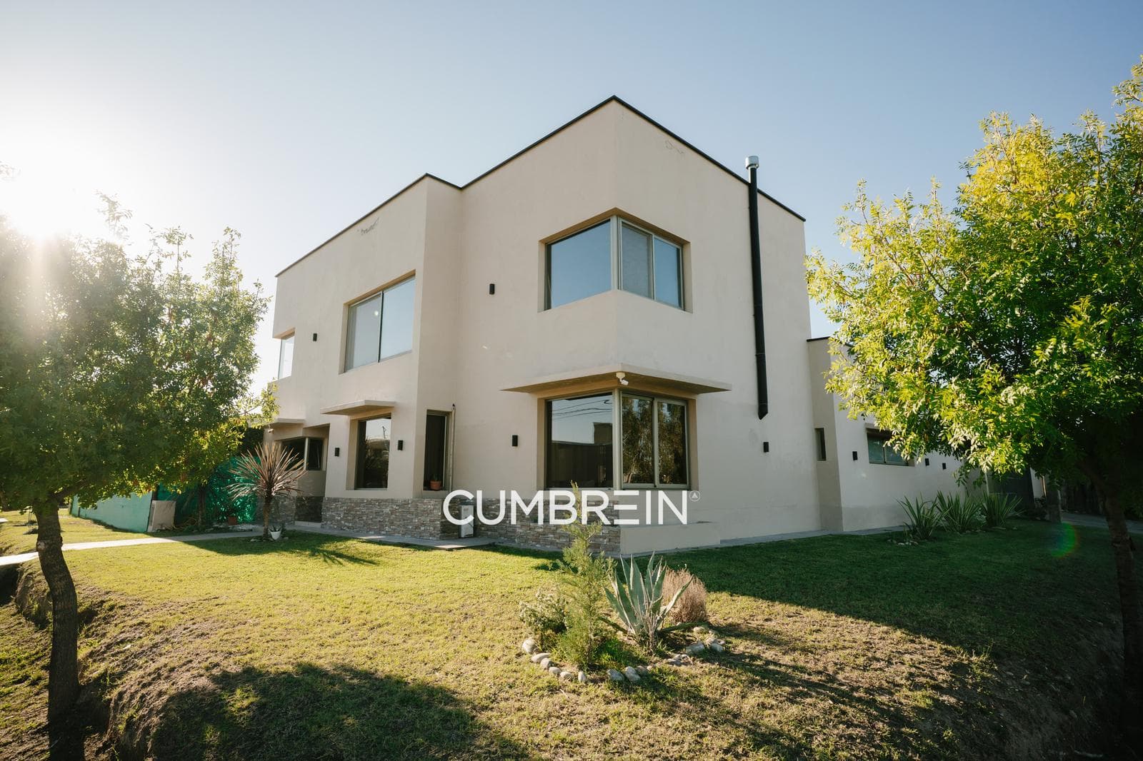 Casa en Venta en Barrio Privado Alto Paredes, San Rafael | Quincho y Piscina | Cumbrein - 1