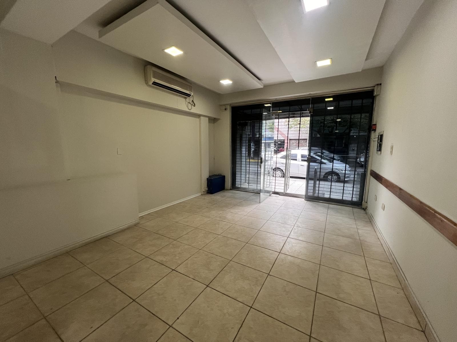 OFICINA VENTA MORON - 1