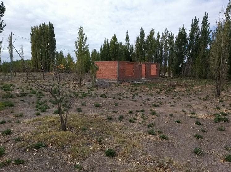 Terreno en complejo semi cerrado zona rural en Cinco Saltos. - 1