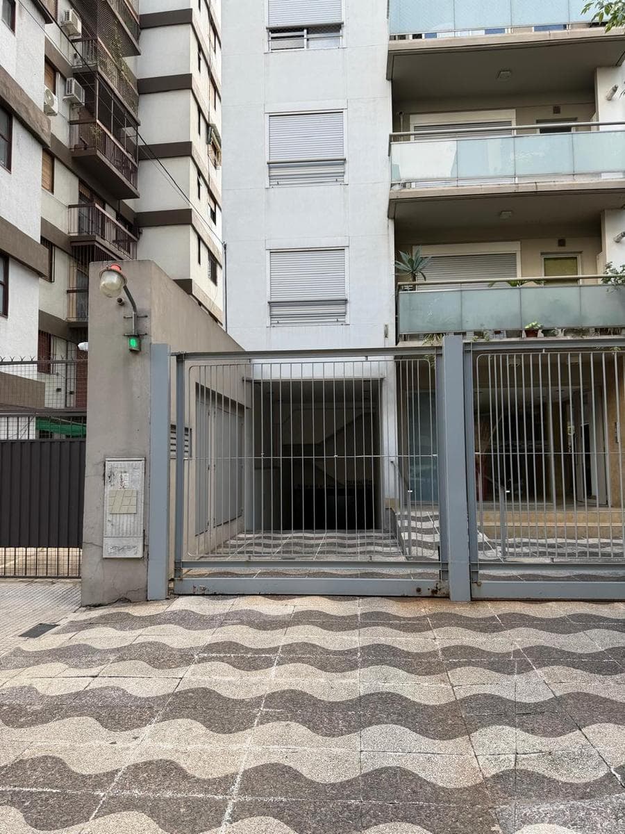 Cochera en Villa del Parque - 1