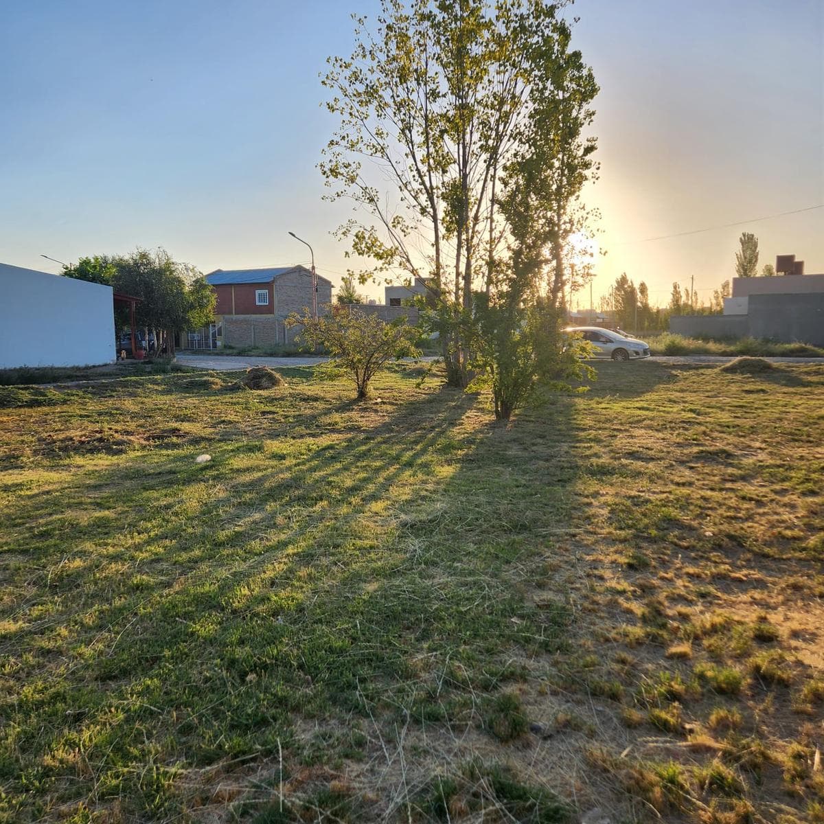 Venta de Lote Subdividible en General Fernandez Oro - 1