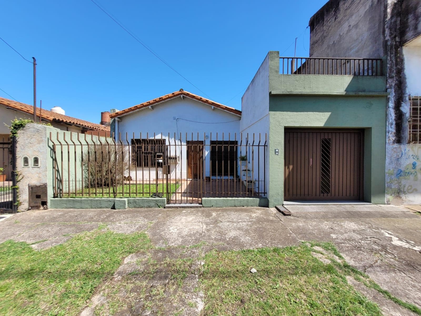 Casa en venta 3 ambientes con jardin y quincho San Justo - 1