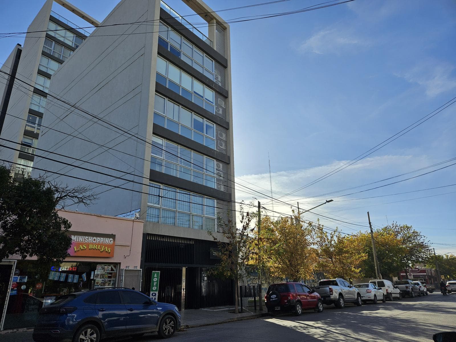 Venta de monoambiente apto profesional en Cipolletti - 1