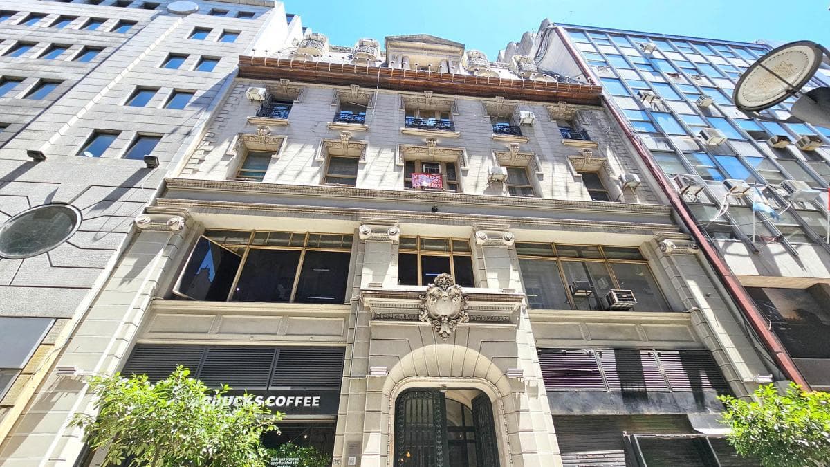 Oficina en Microcentro de CABA, en el casco historico de la ciudad - 1