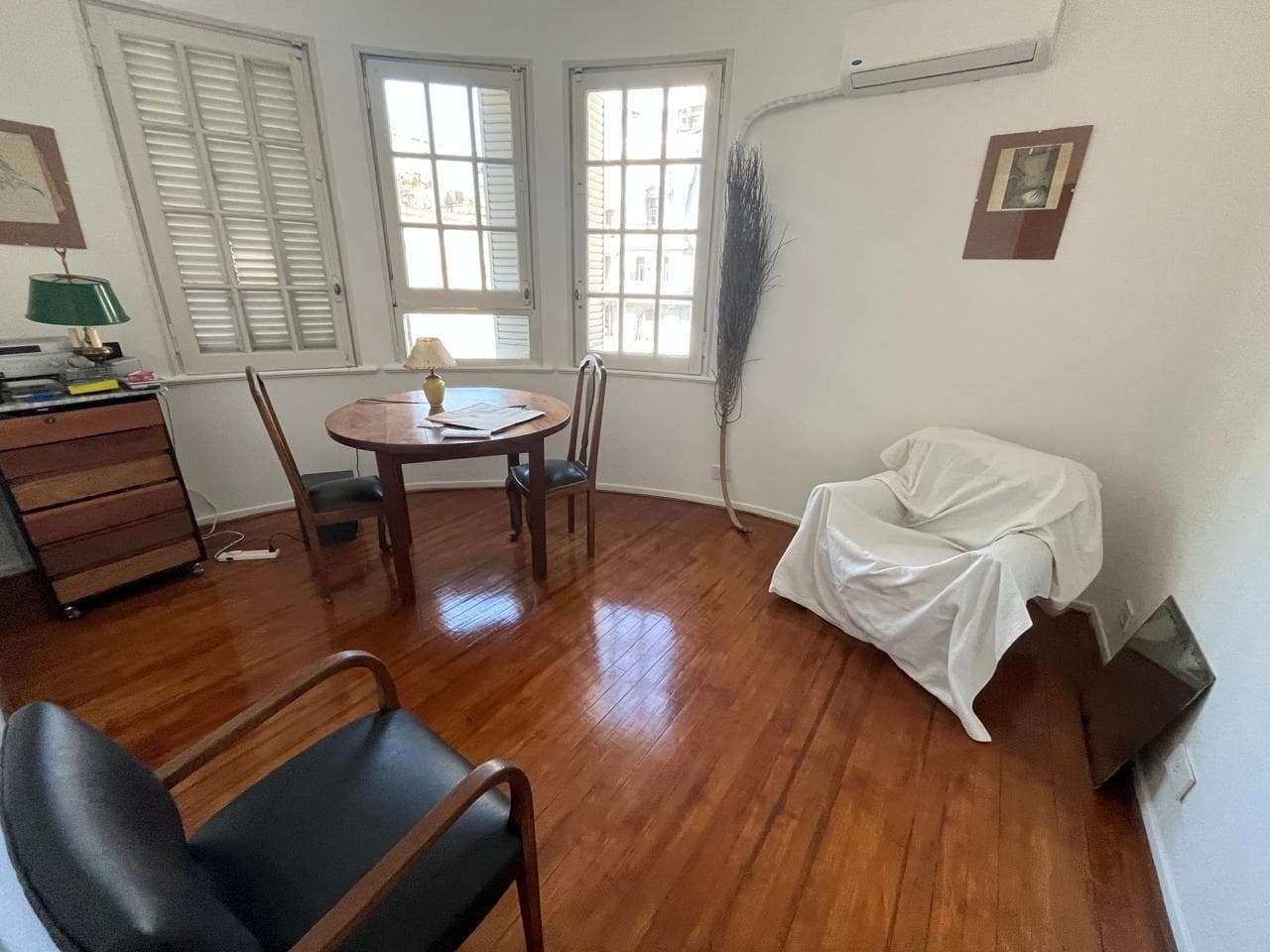 Microcentro – 3 ambientes al frente sobre Av. Corrientes - 1