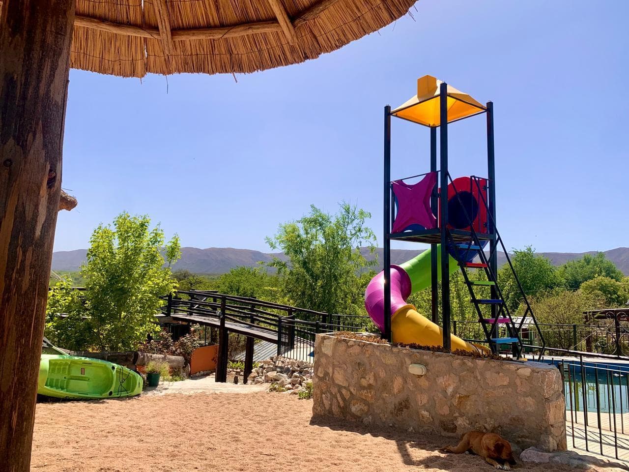 COMPLEJO EN VENTA EN COSQUIN 4 CABAÑAS PILETA Y VISTA A LAS SIERRAS A 10 MIN DEL CENTRO DE COSQUIN - 1