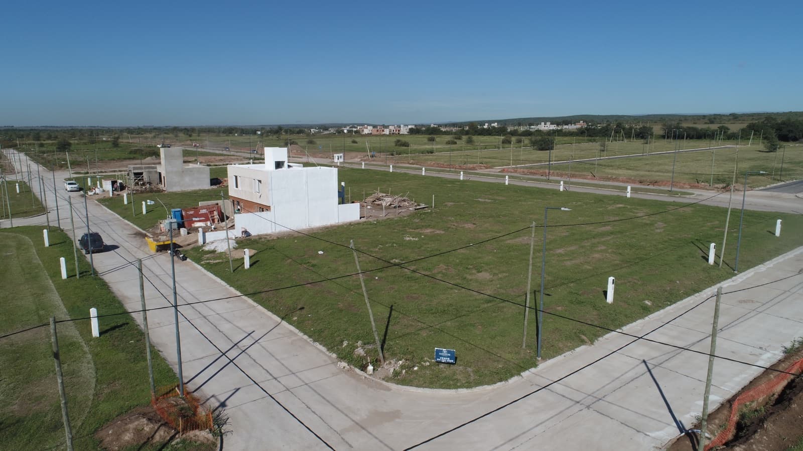 LOTE DOCTA ESQUINA APTO DUPLEX / COMERCIAL - 1