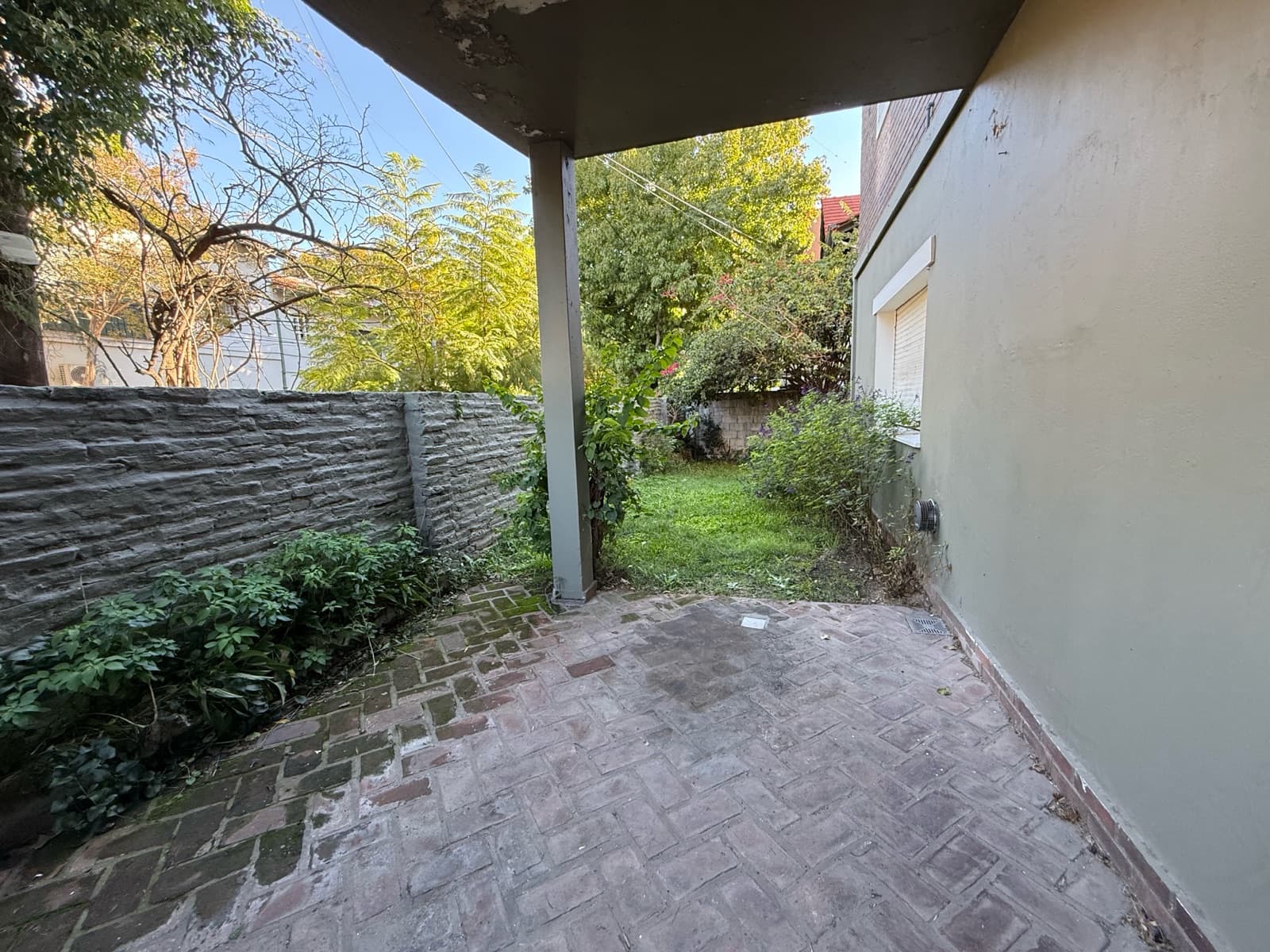 Importante local comercial en esquina – Av. Libertador 3200, La Lucila - 1