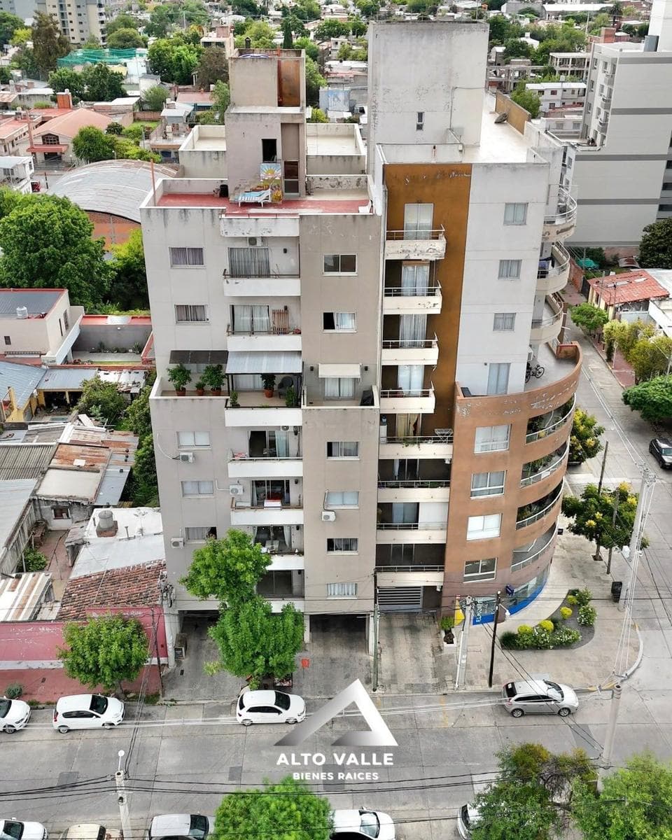 Departamento 1 dormitorio con 2 cocheras en Juramento al 1500 - 1