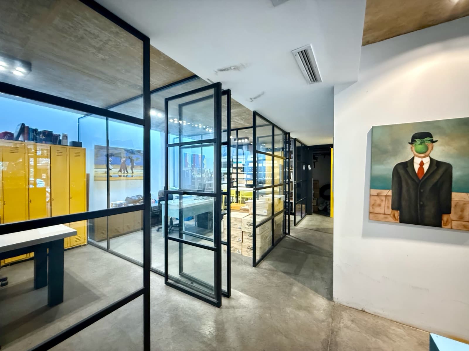 Oficina - Nuestra Señora de Lourdes - 1