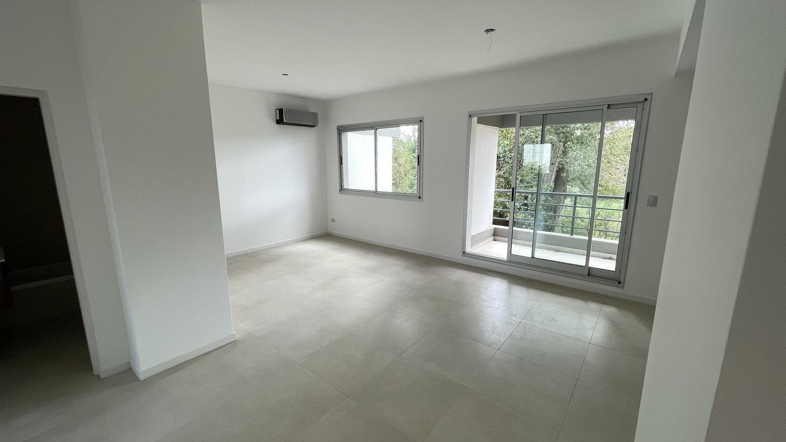 Departamento en venta con cochera, balcón y parrilla 3 ambientes en Lagoon Pilar - 1