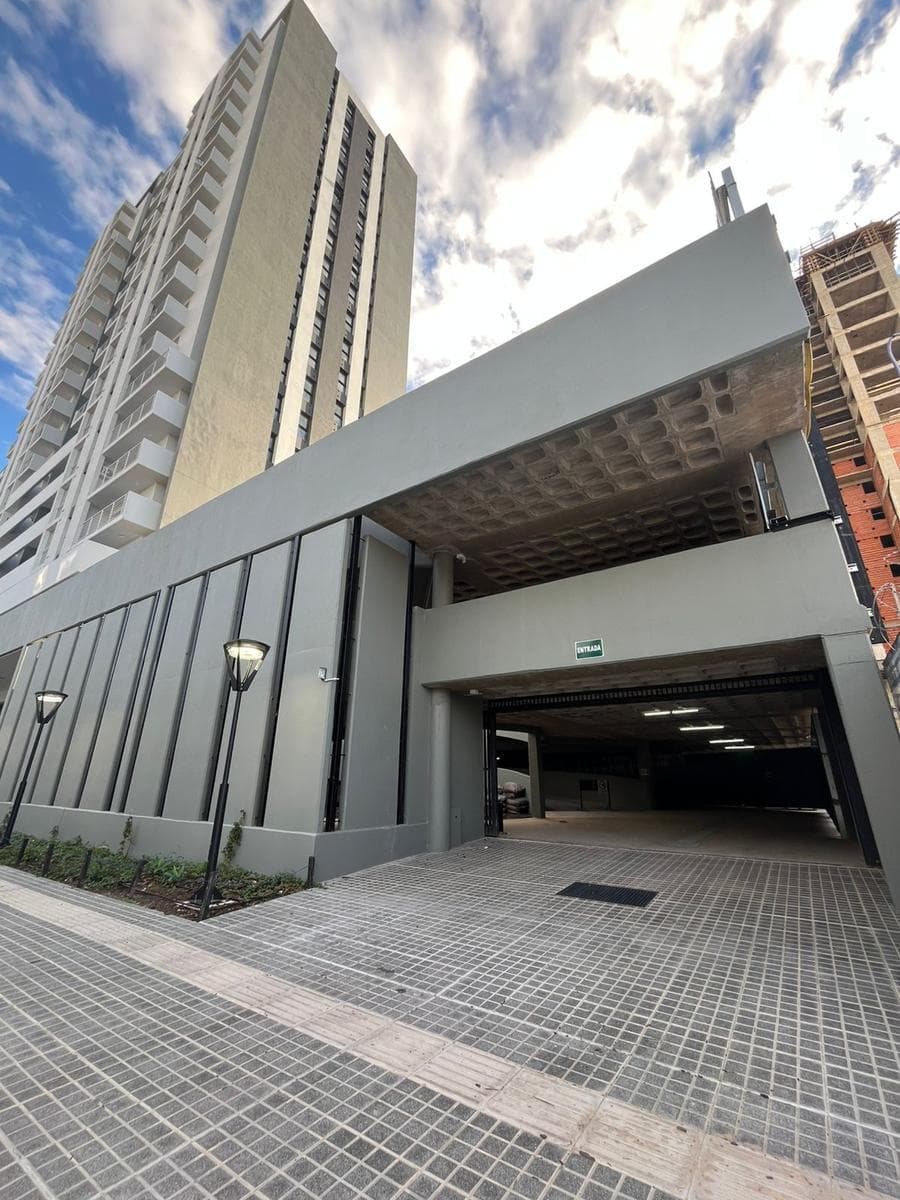 Venta Cochera en Paseo del molino - 1