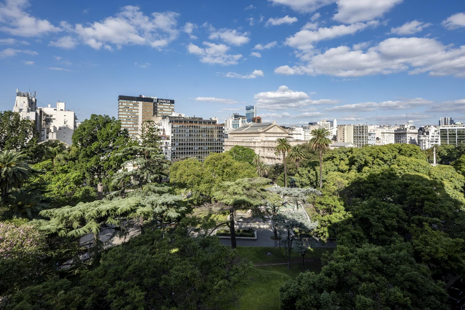 Departamento en venta en Tribunales – Piso alto con balcón y vista a Plaza Lavalle, 5 dormitorios. - 1