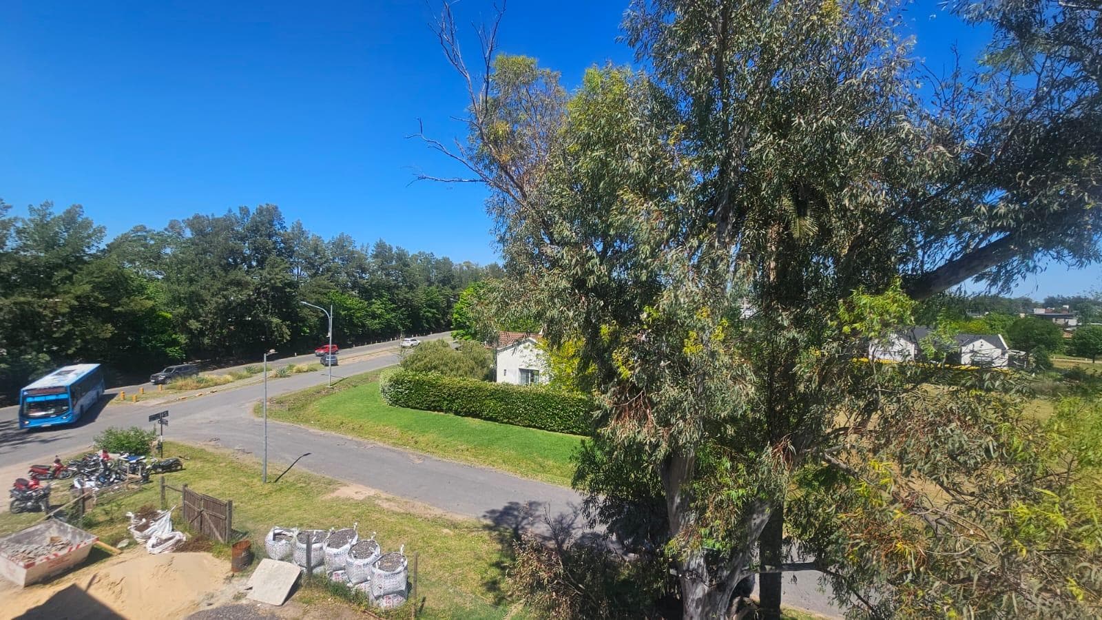 LOCAL COMERCIAL FESHERTON - 1