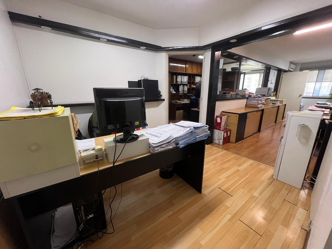 Oficina con Cochera en Venta y Alquiler Monserrat - 1