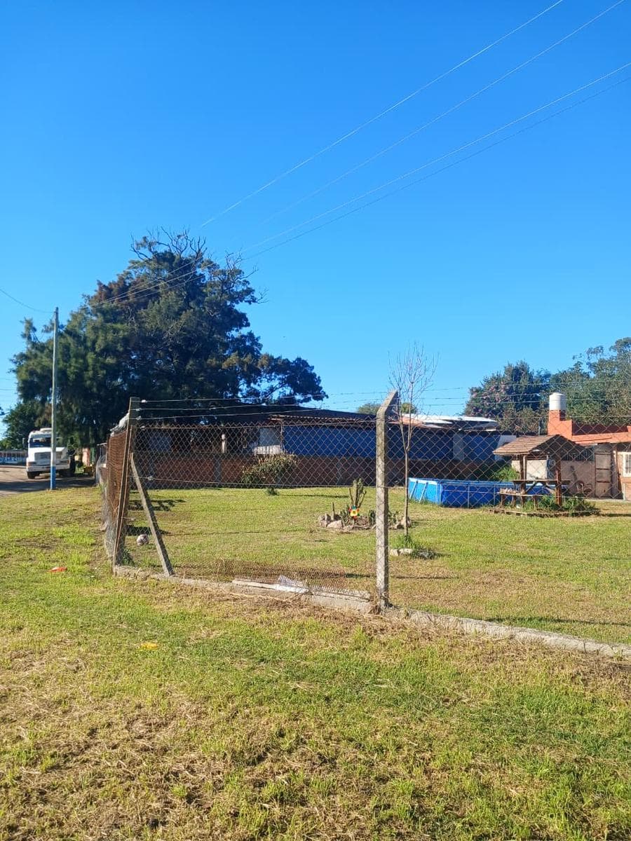 Terreno EN VENTA EN ESQUINA EN BARRIO RESIDENCIAL - 1