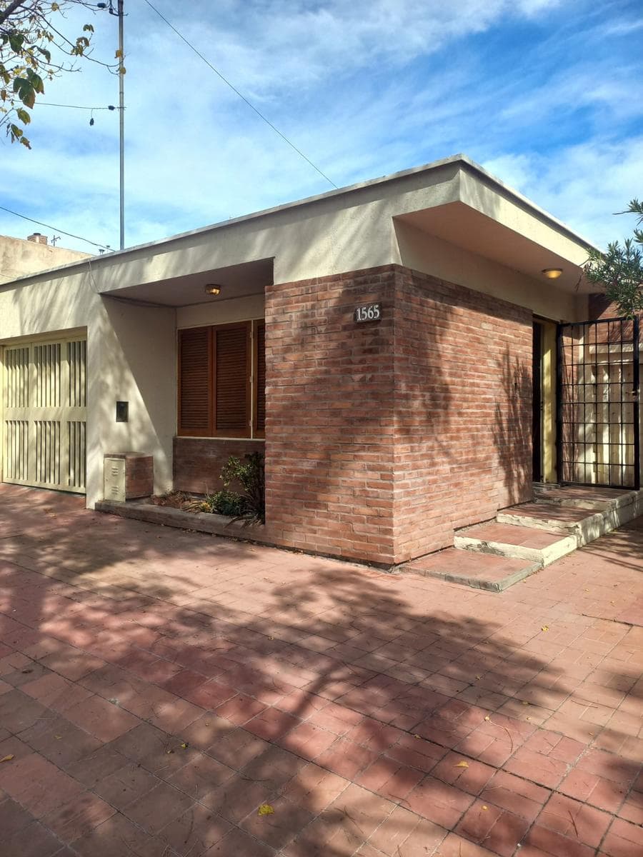 Casa en Godoy Cruz - 1