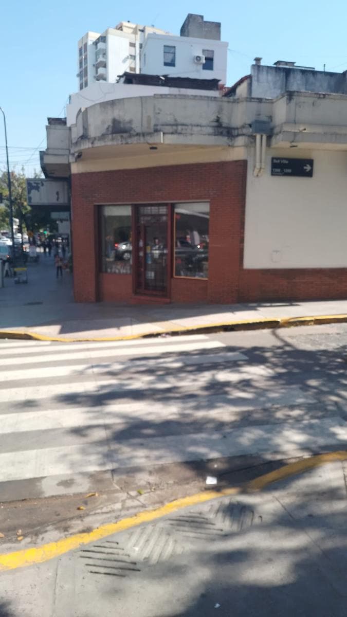 Local EN PARQUE CHACABUCO - 1