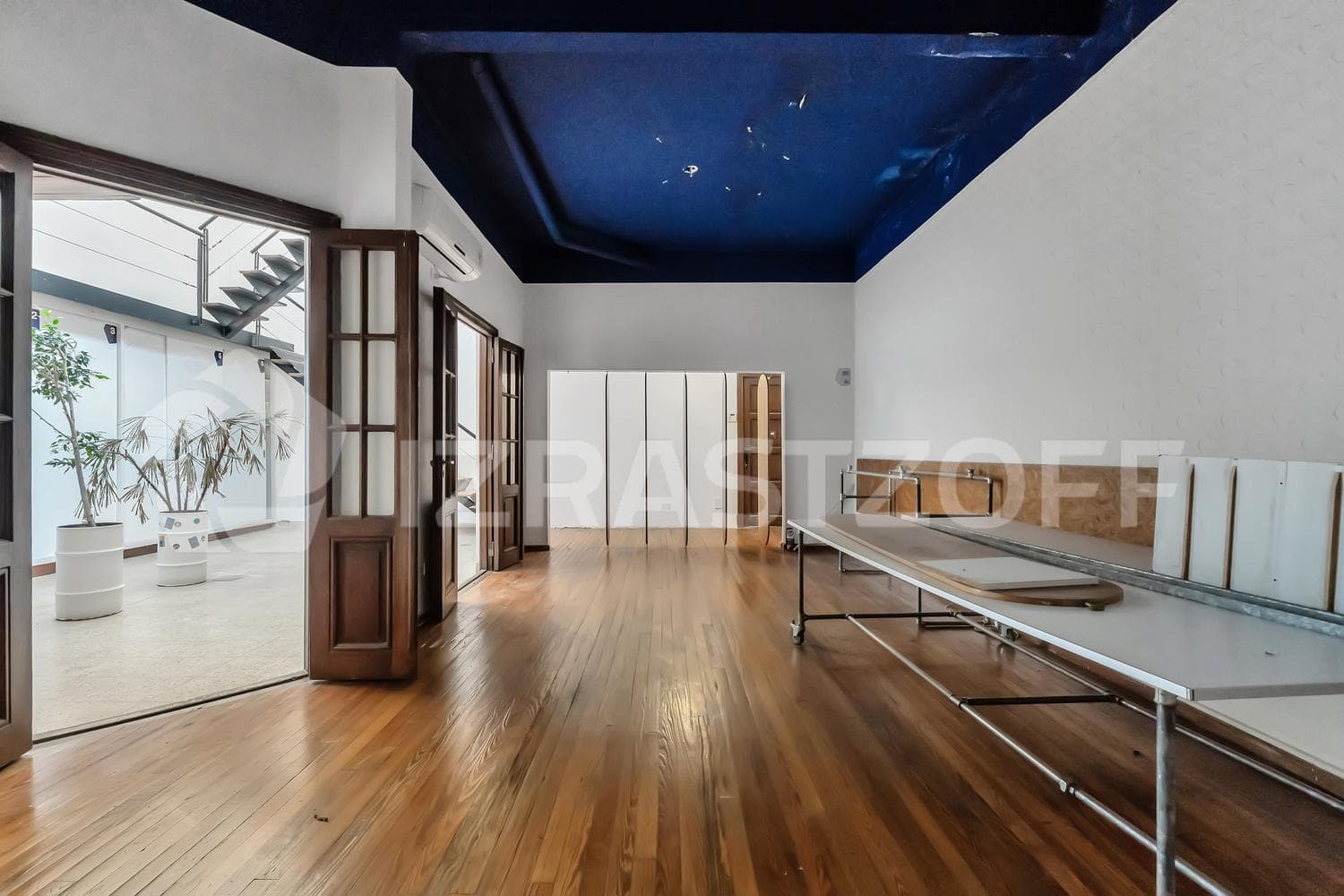 Venta de PH Reciclado con Patio Propio en dos plantas c/parrilla - 1