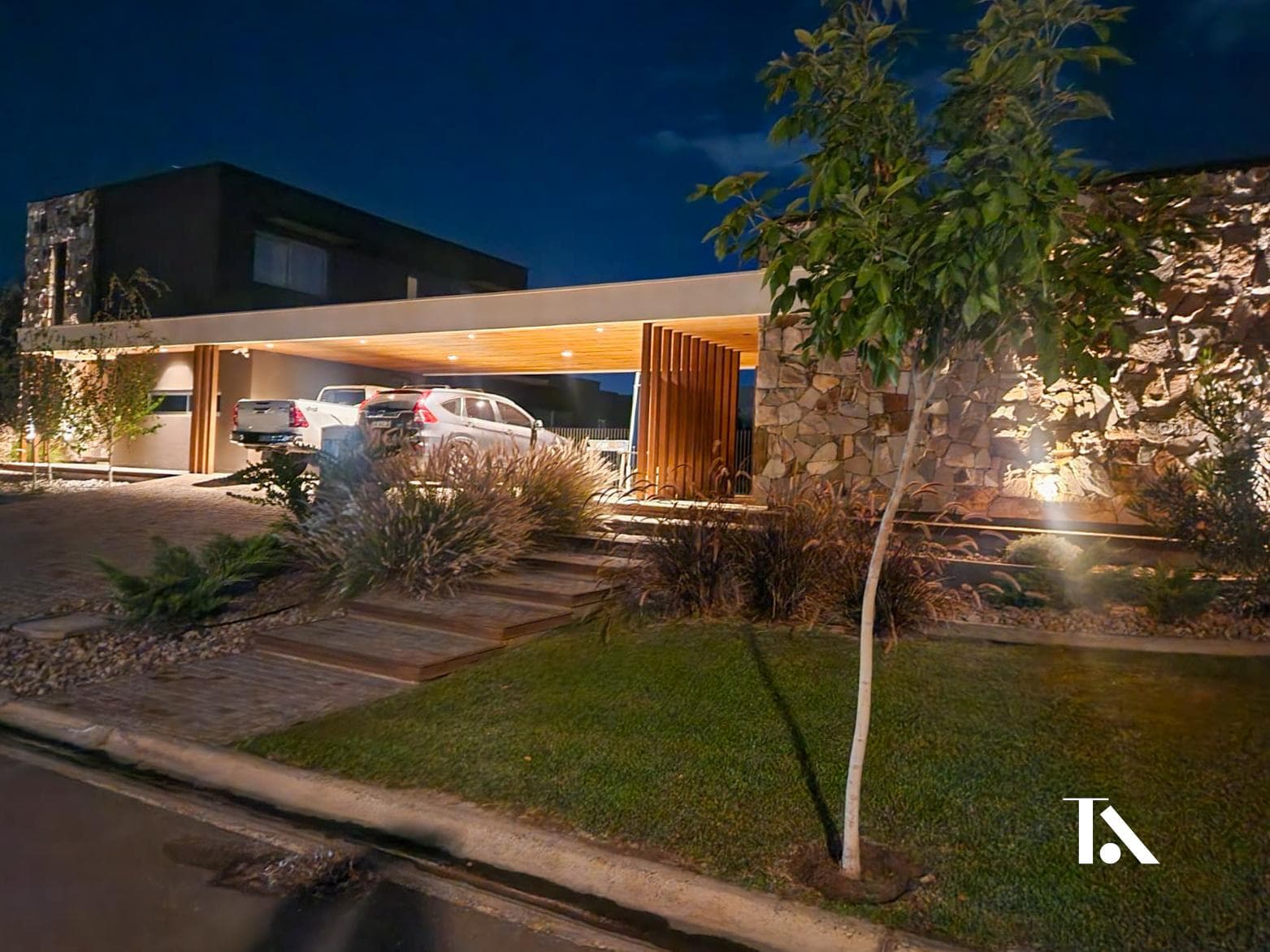 CASA - VENTA - 4 DORM- 2 PLANTAS - QUINCHO - GRAN BOEDO - 1