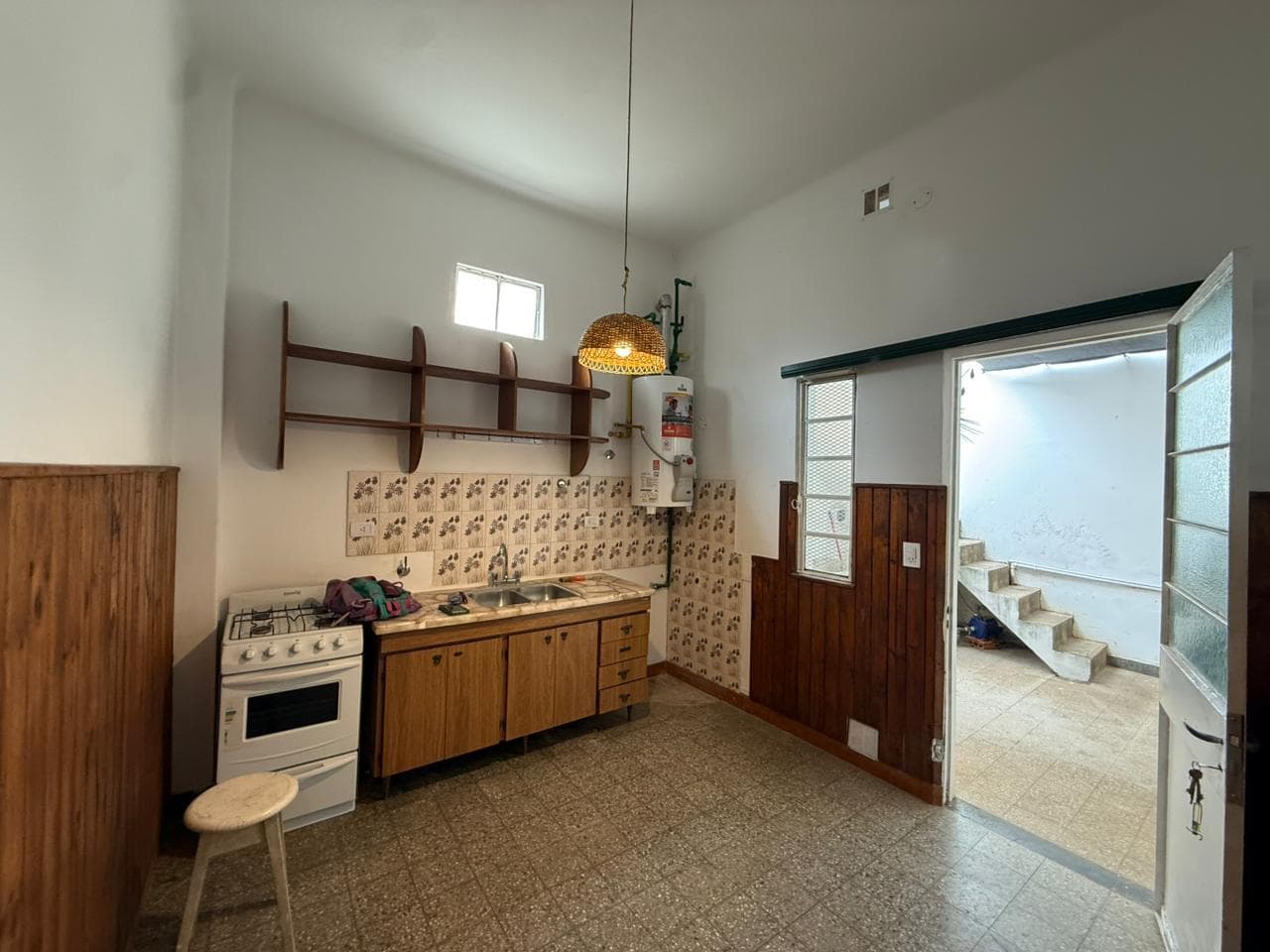 Ph de tres ambientes con patio en alquiler en Quilmes - 1