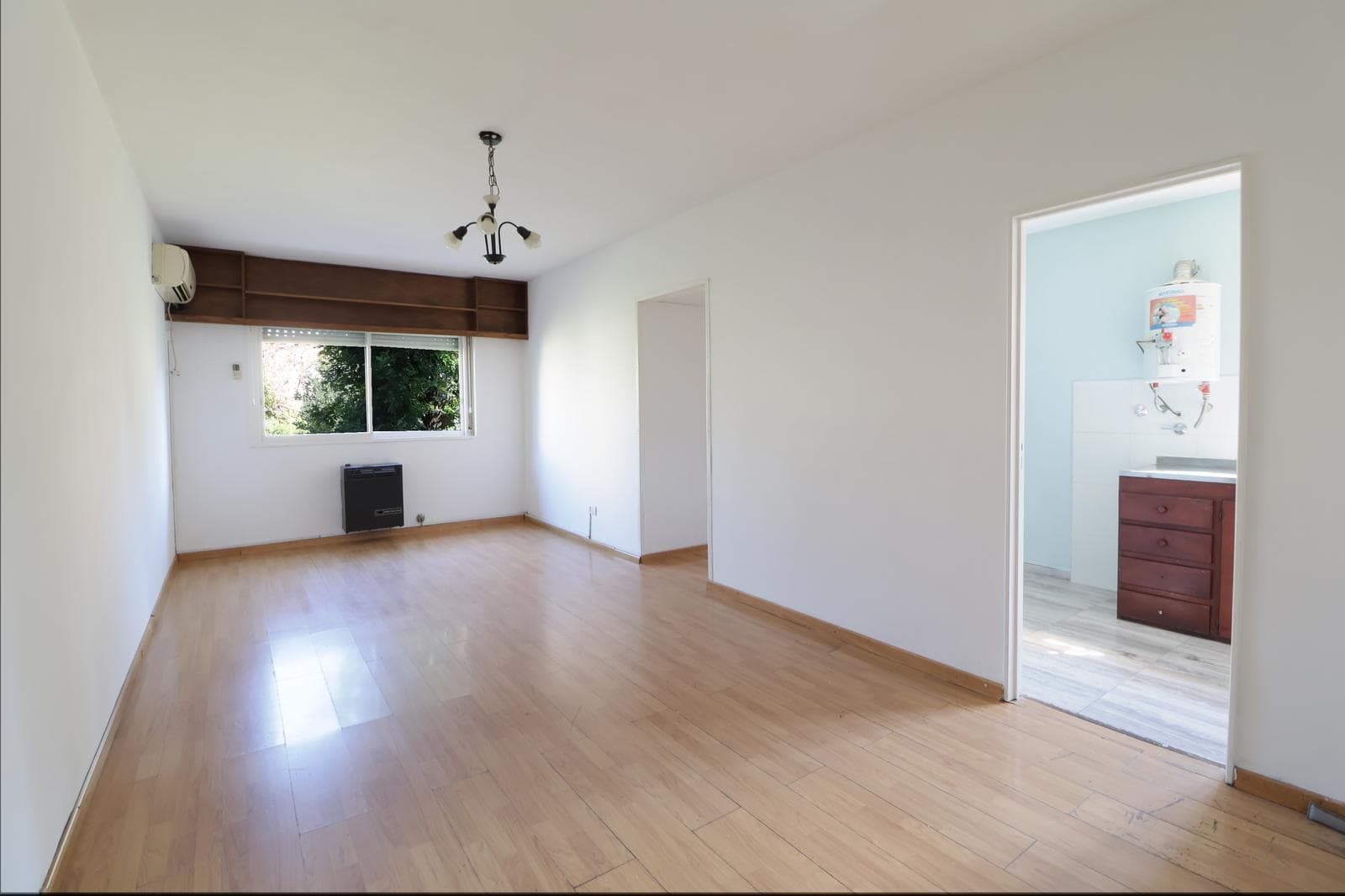 ¡OPORTUNIDAD! DEPARTAMENTO 4 AMBIENTES CON COCHERA EN SAN MIGUEL - 1