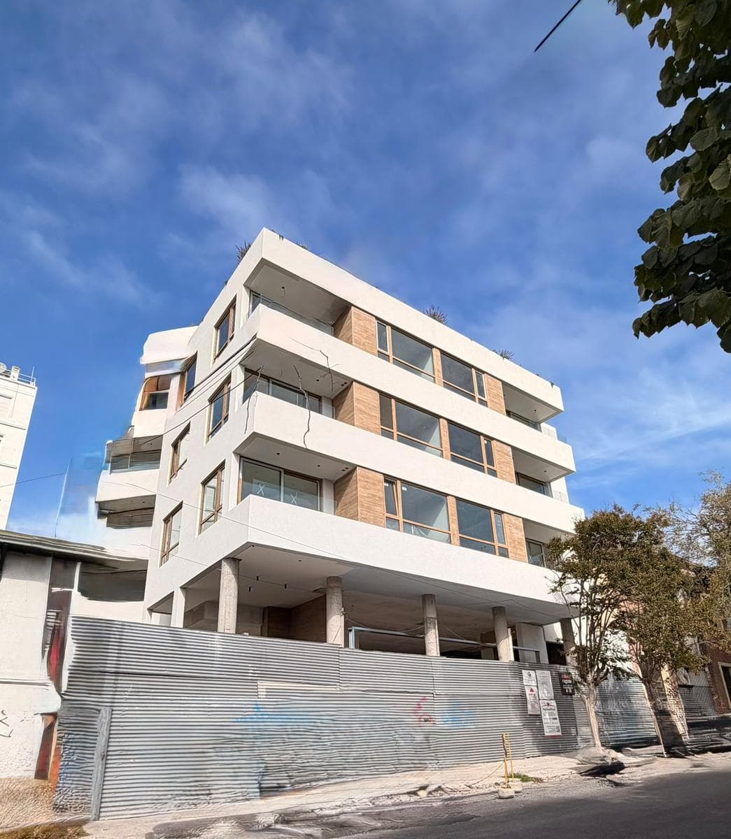 Departamento 3 Ambientes a estrenar con dos cocheras - 1