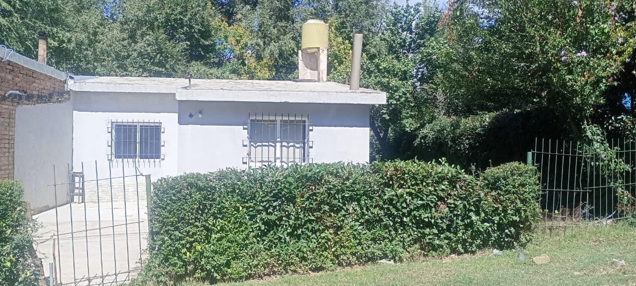 Casa de barrio a la venta - 1